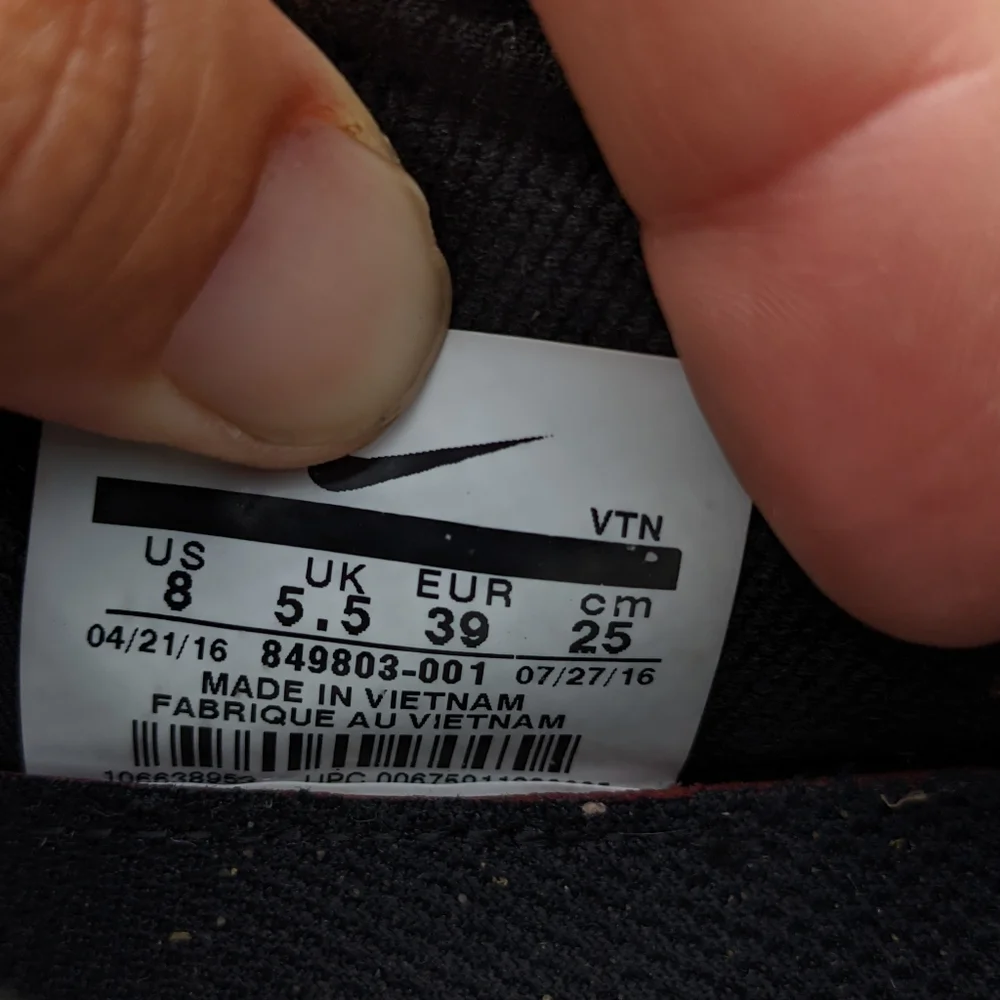 NIKE Air Zoom Dynamic TR Black Running Shoes women's size 8